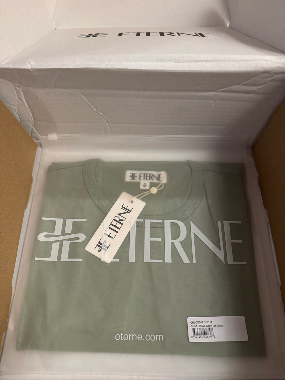 NEW Eterne WOMENS Short Sleeve Tee in Sage Green Sizes S/M available